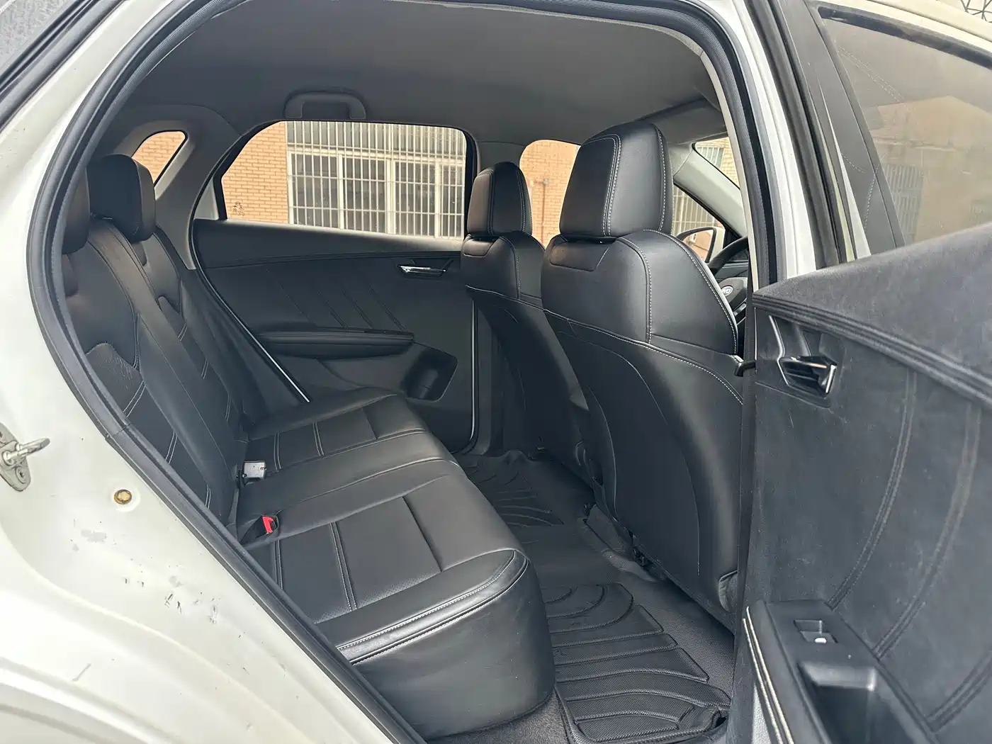 BYD e2 2019 400 Travel Edition фото 12