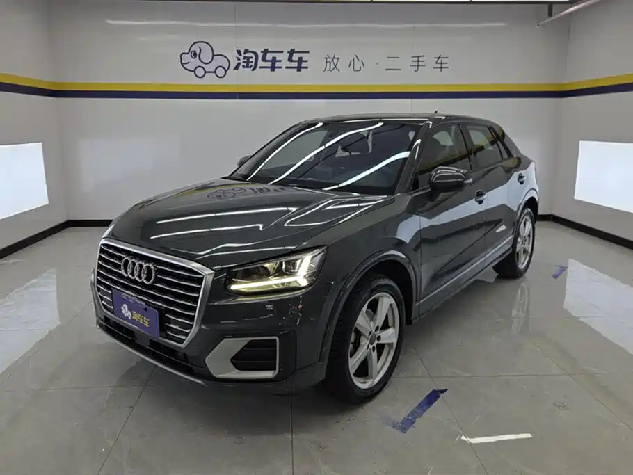Audi Q2L 2020 35 TFSI Fashion Elegance Model
