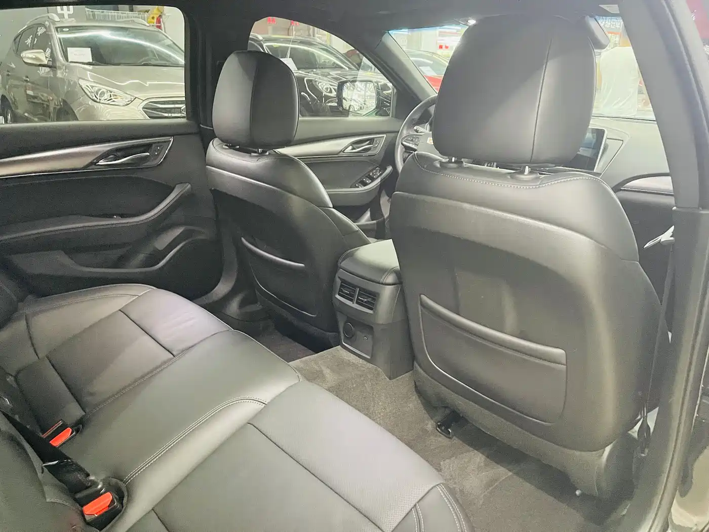 Cadillac CT5 2023 28T Luxury Style (Standard Edition) фото 8