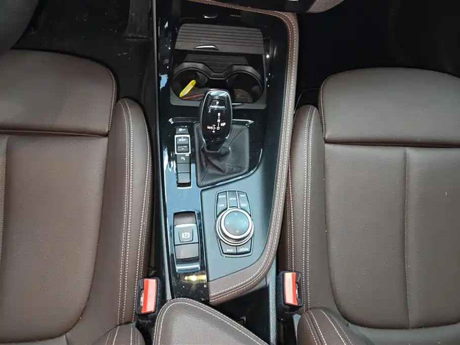BMW X2 2023 sDrive25i M Sport Shadow Edition фото 16