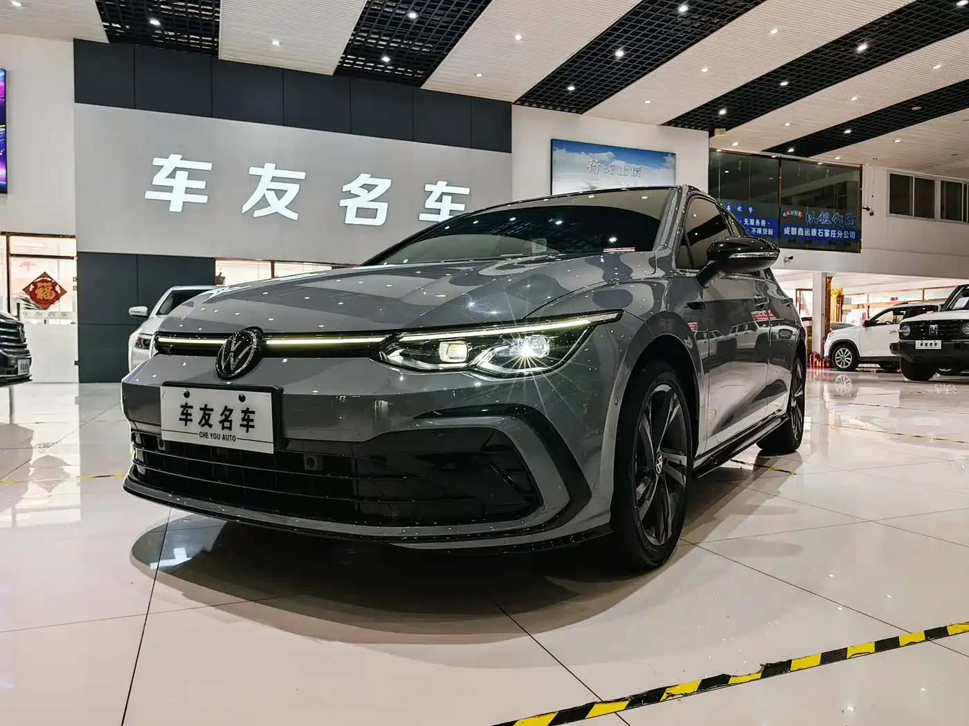 Volkswagen Golf 2023 Model 280TSI DSG R-Line фото 2