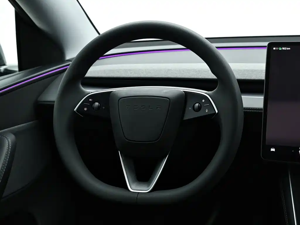 Tesla Model Y 2026 2025 Rear-Wheel Drive