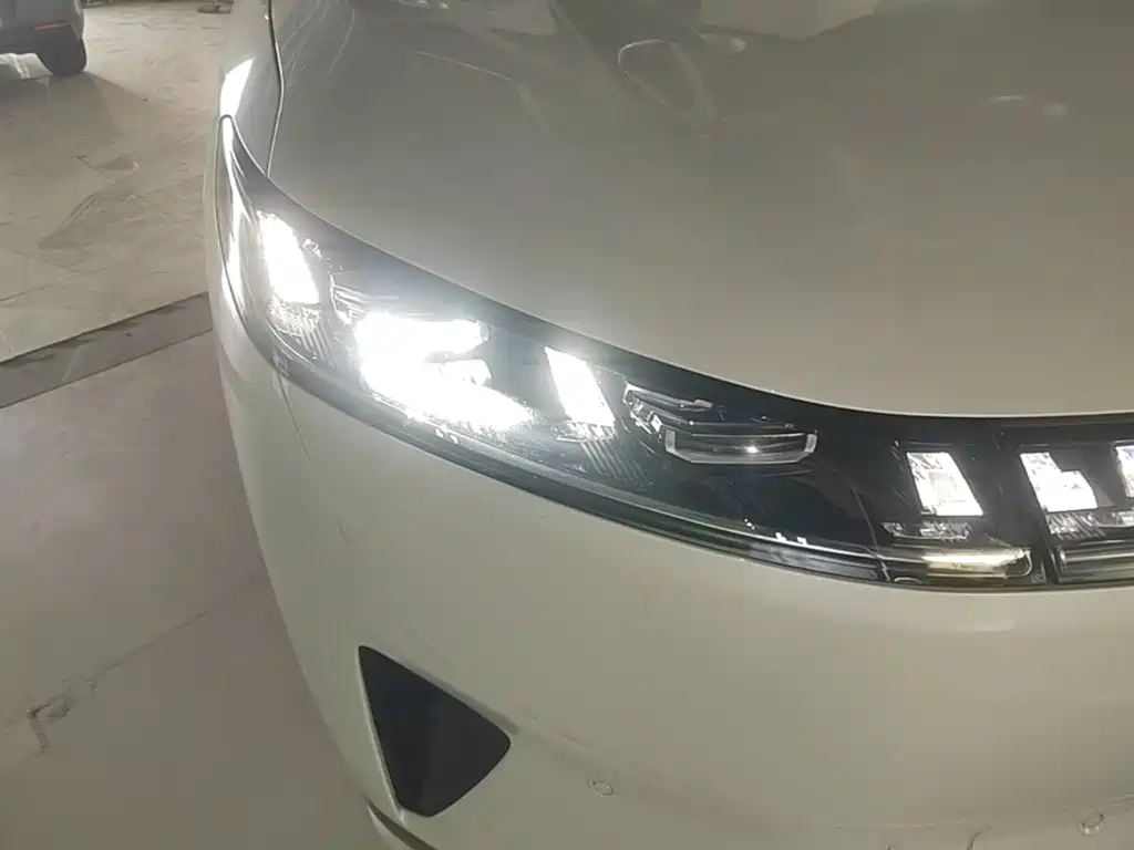 Dongfeng Yipai eπ008 2025 2024 636Max Pure Electric 6-Seater