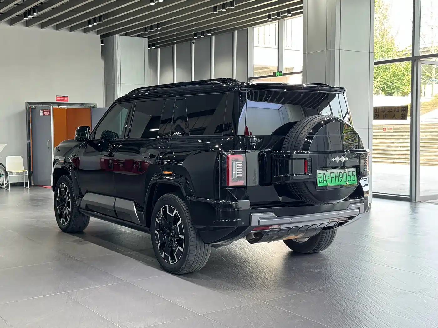 Fang Cheng Bao Leopard 8 2025 2025 Zhiyong Flagship 6-Seater