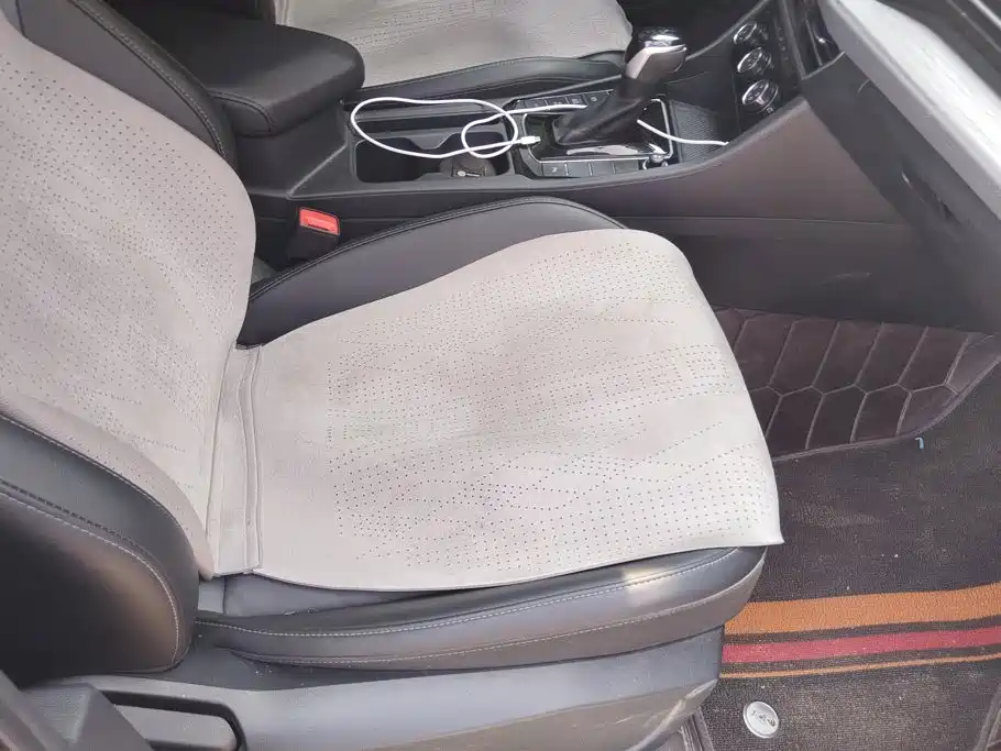 Фото 8 - Volkswagen Sagitar