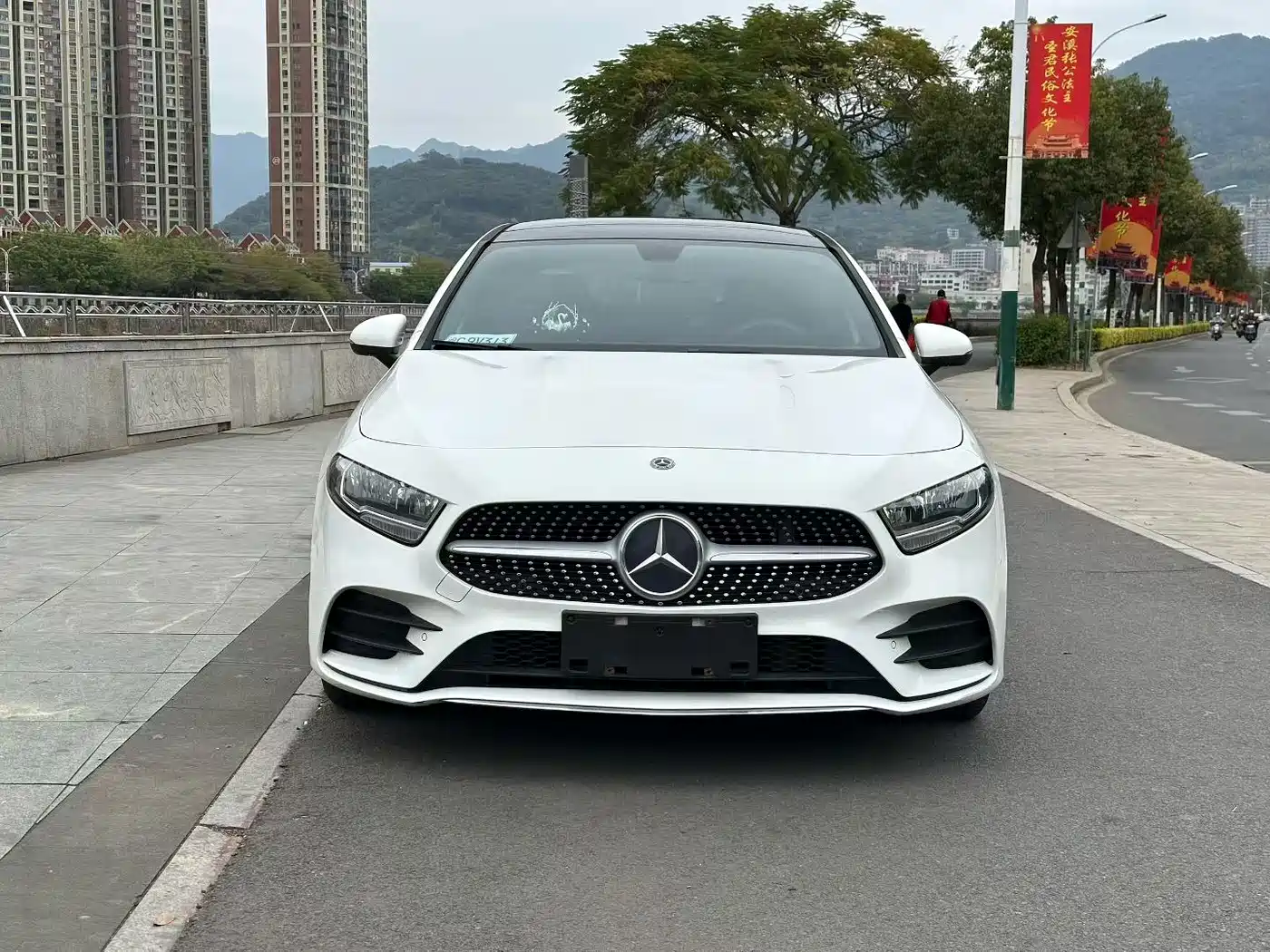 Mercedes-Benz A-Class 2019 A 180 L Sport Sedan фото 2