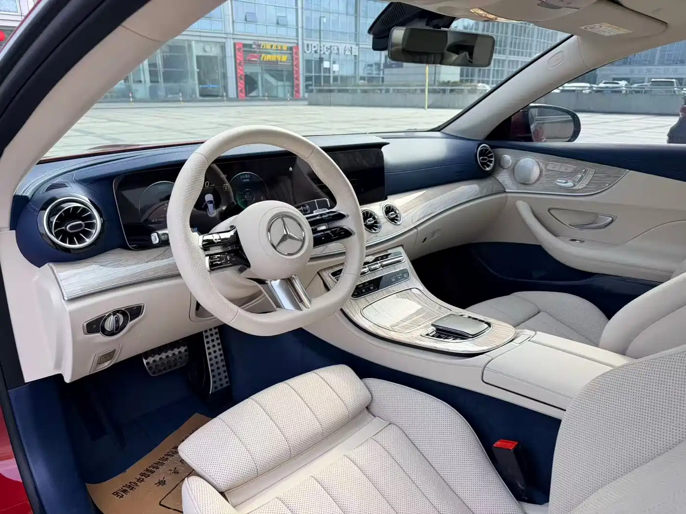 MERCEDES-BENZ E CLASS