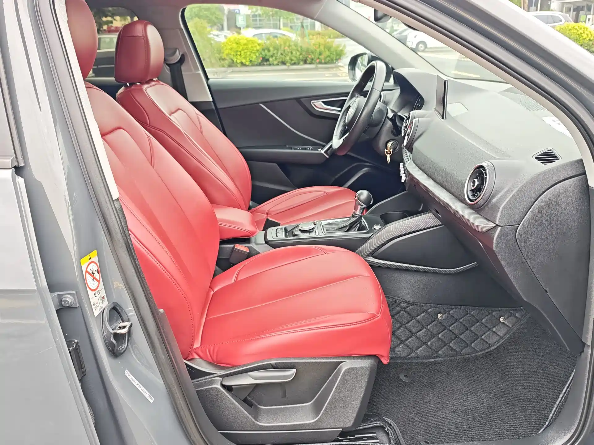 Photo 18 - Audi Q2L