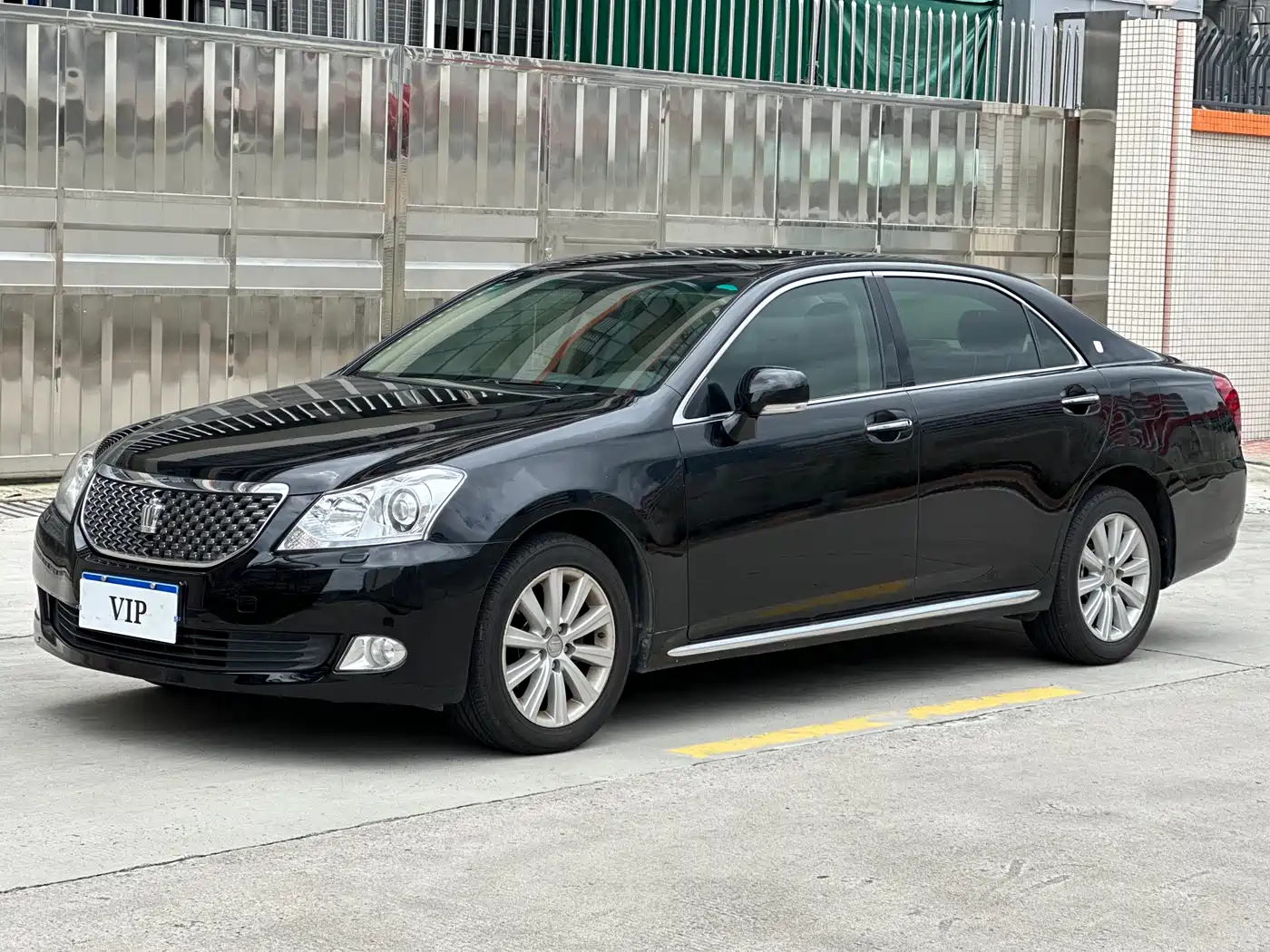 Toyota Crown 2010 2.5L Royal Leather Sunroof Navigation
