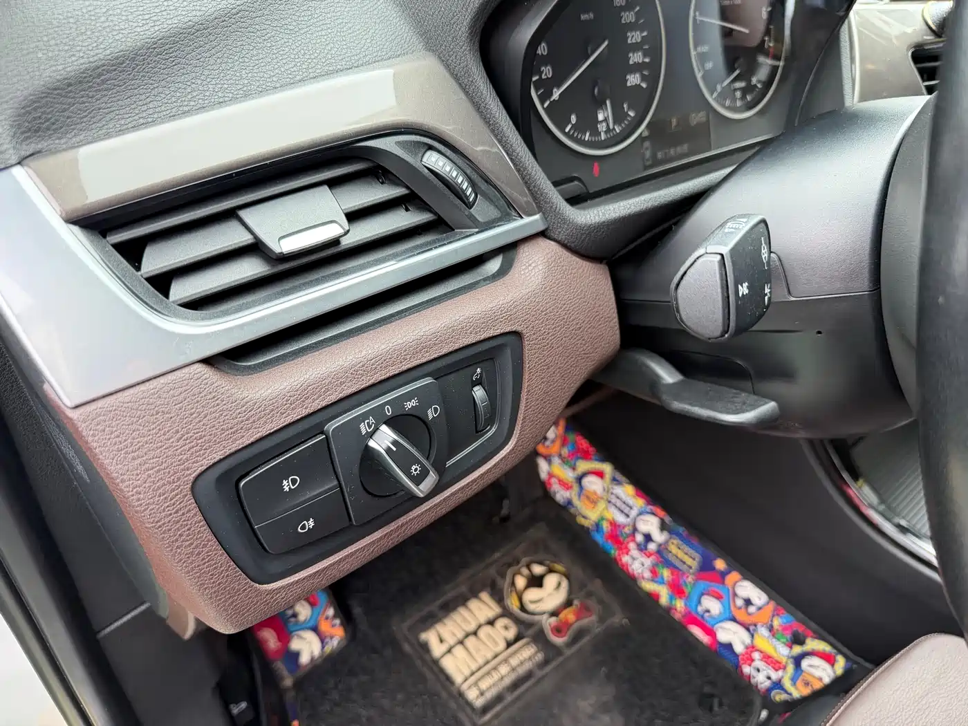 BMW X1 2018 sDrive18Li Premium Model фото 6
