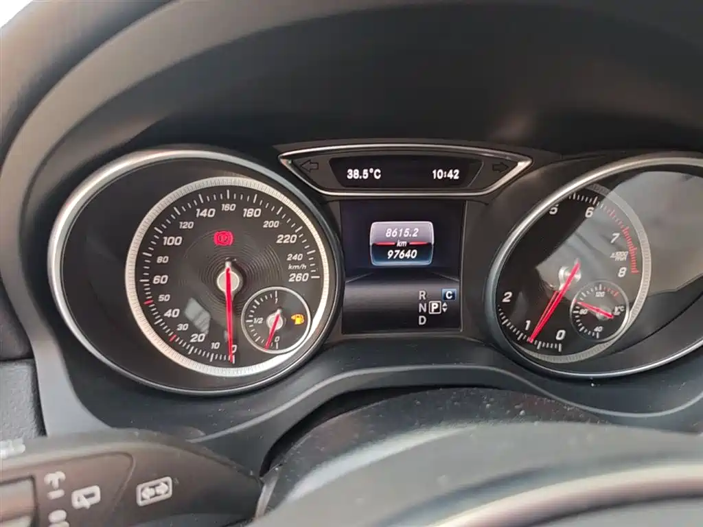 Mercedes-Benz GLA 2019 GLA 200 Dynamic фото 12