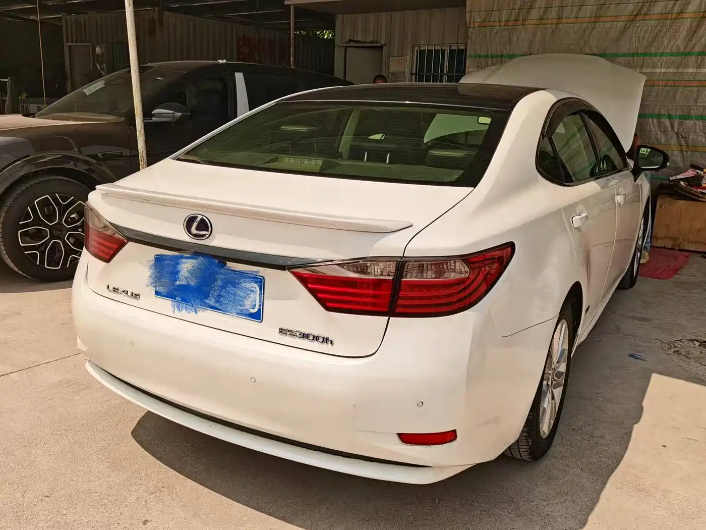 Фото 2 - Lexus ES