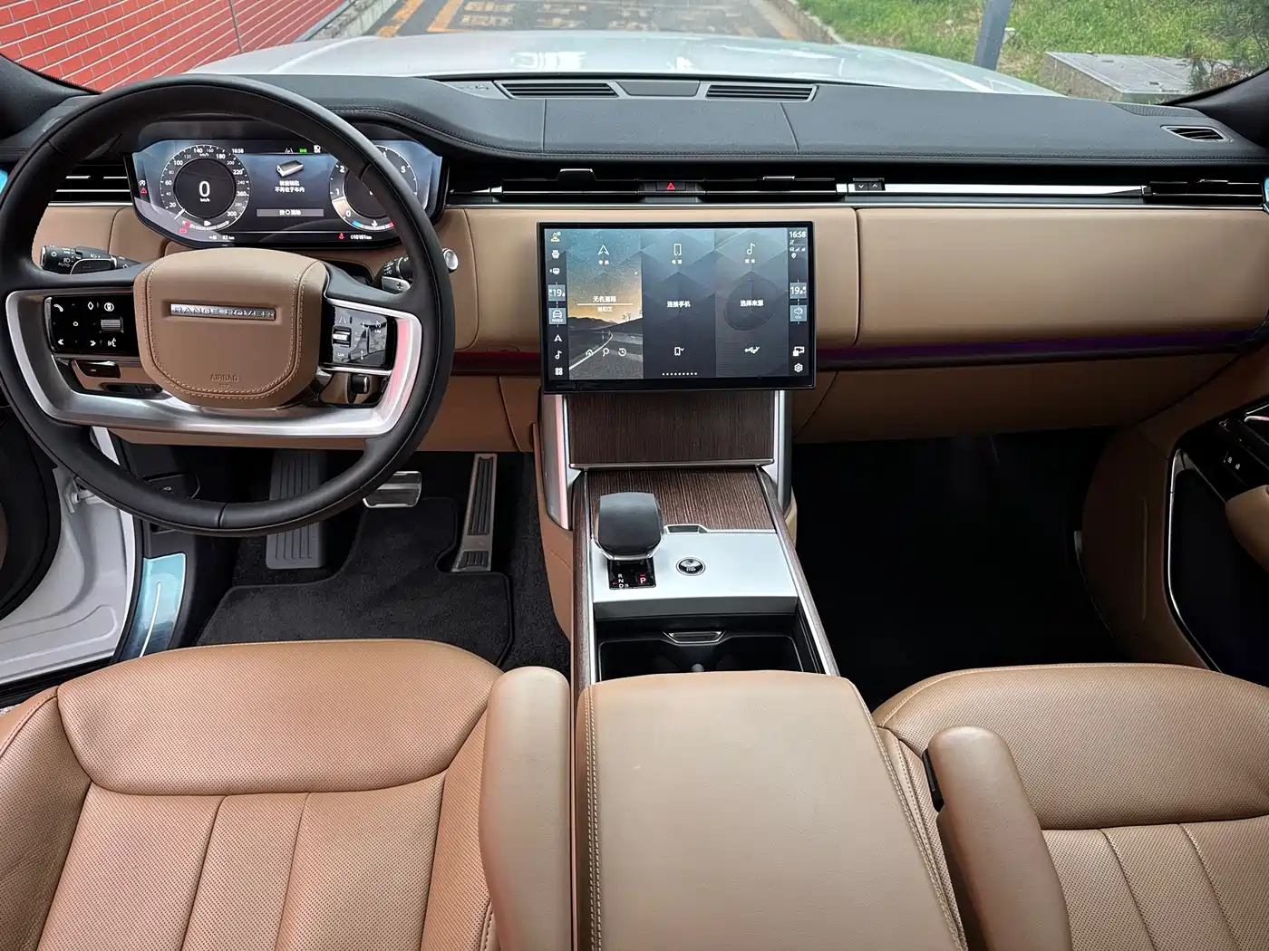 Land Rover Range Rover 2025 2025 3.0 L6 400PS Flourishing Era Extended Wheelbase