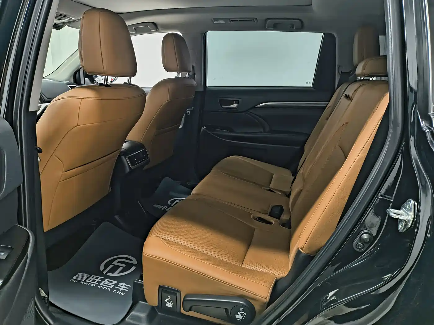 Toyota Highlander 2018 Model 2.0T 4WD Knight Edition 7-Seater China VI фото 19
