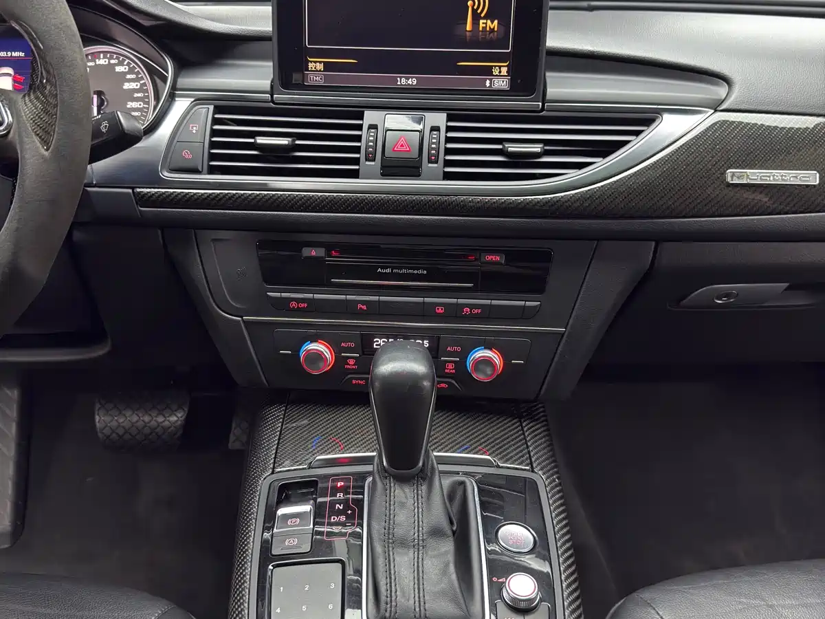 Audi A6L 2018 30th Anniversary 45 TFSI quattro Sport фото 14
