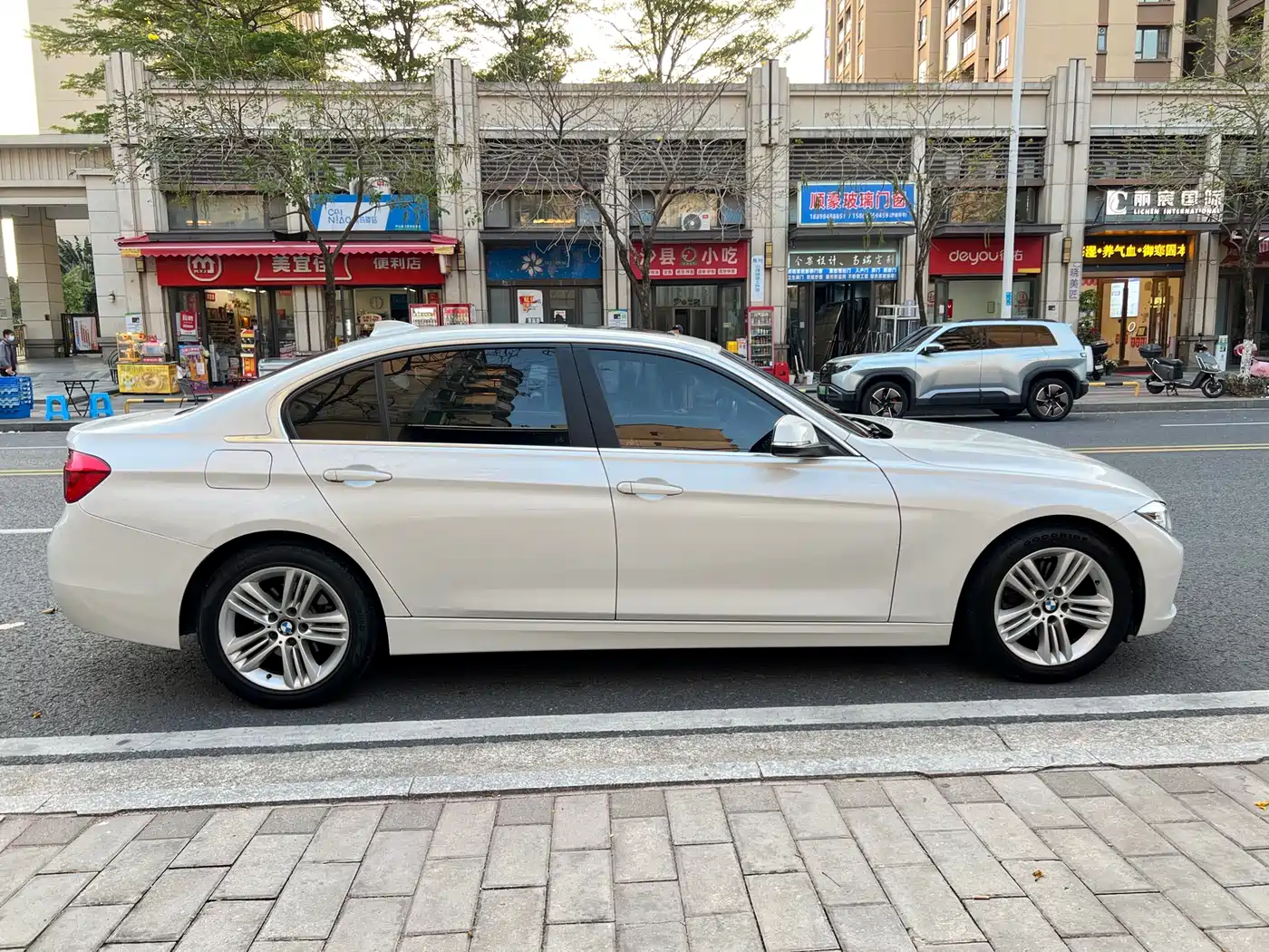 BMW 3 Series 2017 320Li Fashion фото 4