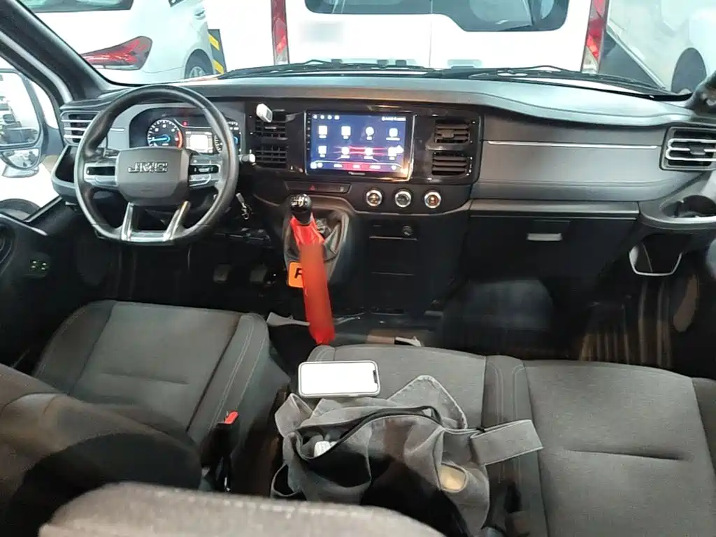 Jiangling JMC Fushun 2026 2025 Model 2.0T 6MT Diesel Short Wheelbase Low Roof Commercial MPV 5/6 Seats with Dual Swing Doors