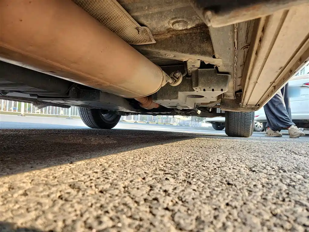 Toyota RAV4 Rongfang 2016 2.0L CVT 2WD Trend (China V) фото 17