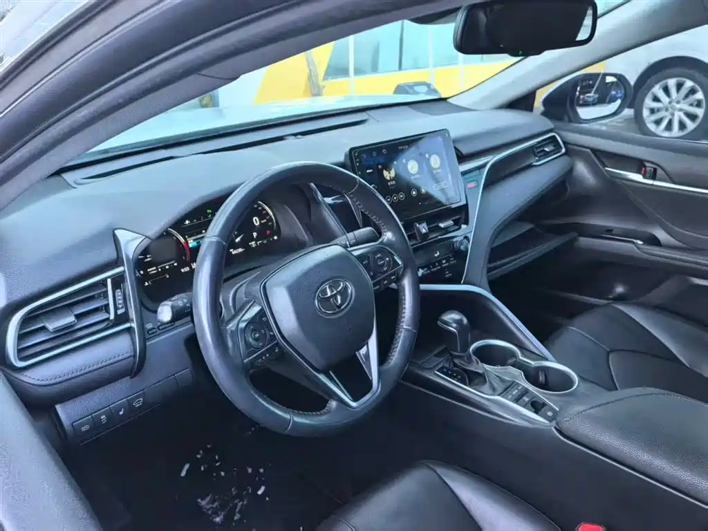 Toyota Camry 2021 2.5G Luxury Edition фото 13