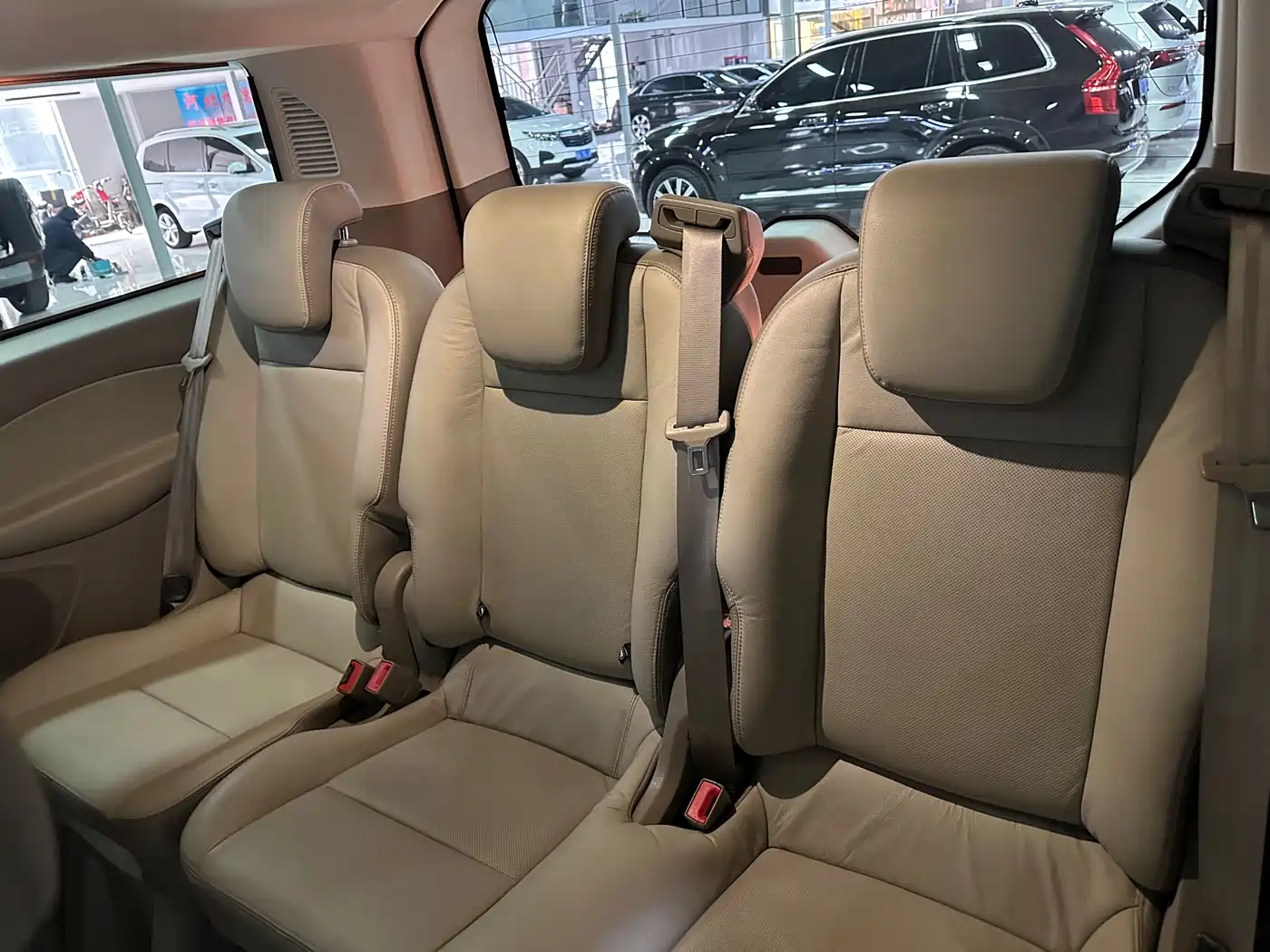 Ford Tourneo 2016 2.0T Manual Elite Edition фото 11