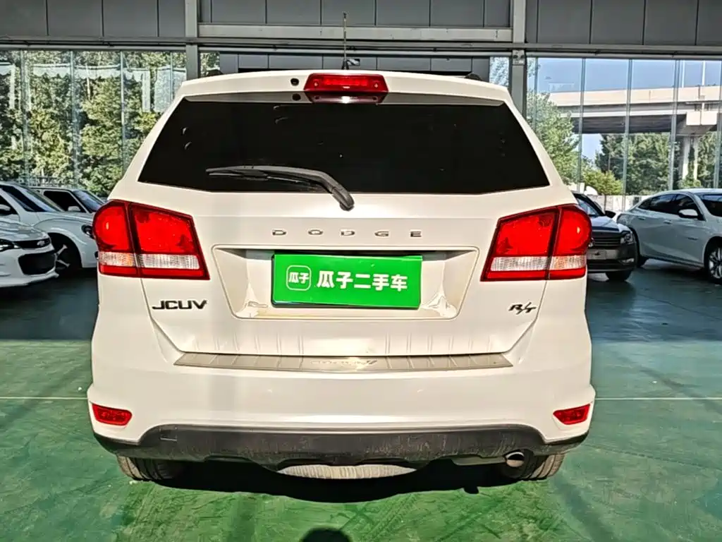 Dodge Journey 2014 2013 Model 2.4L 2WD Premium Edition