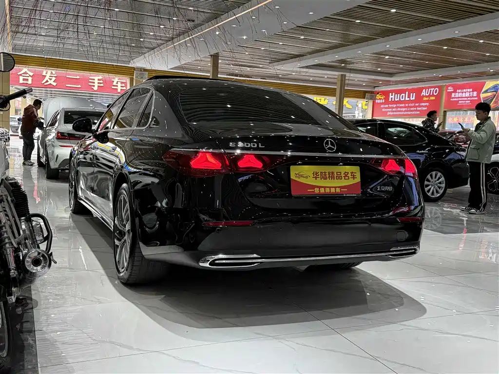 MERCEDES-BENZ E-CLASS