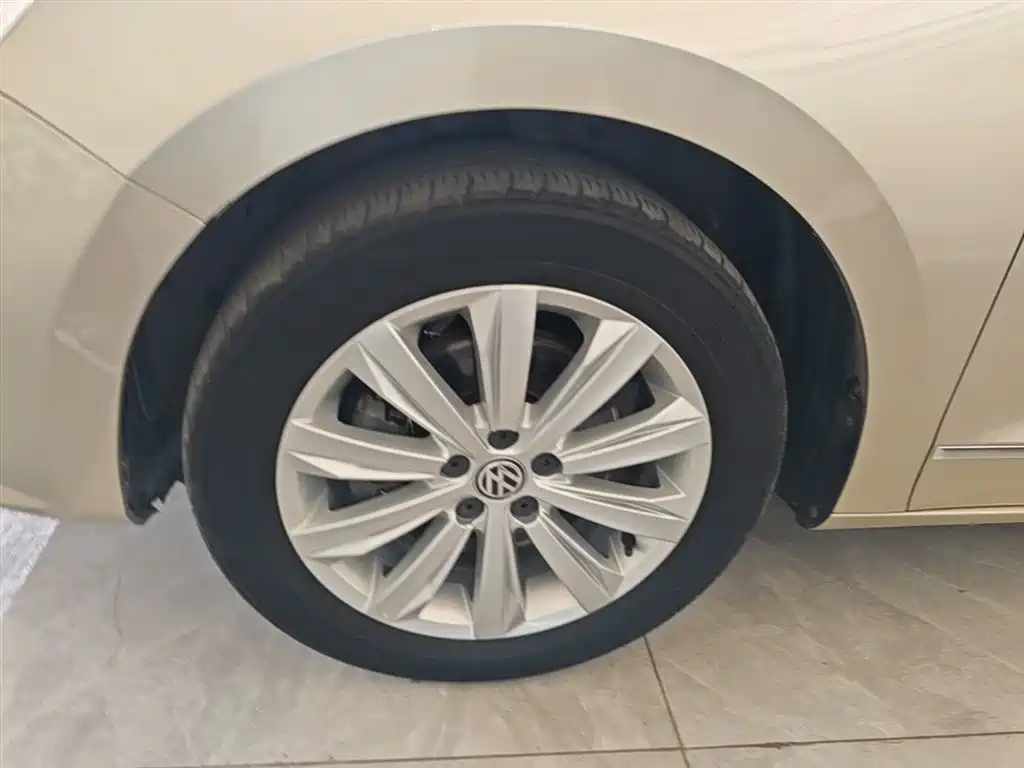 Volkswagen Bora 2016 230TSI DSG Comfort фото 23