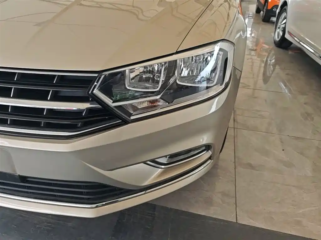 Volkswagen Bora 2016 230TSI DSG Comfort фото 24