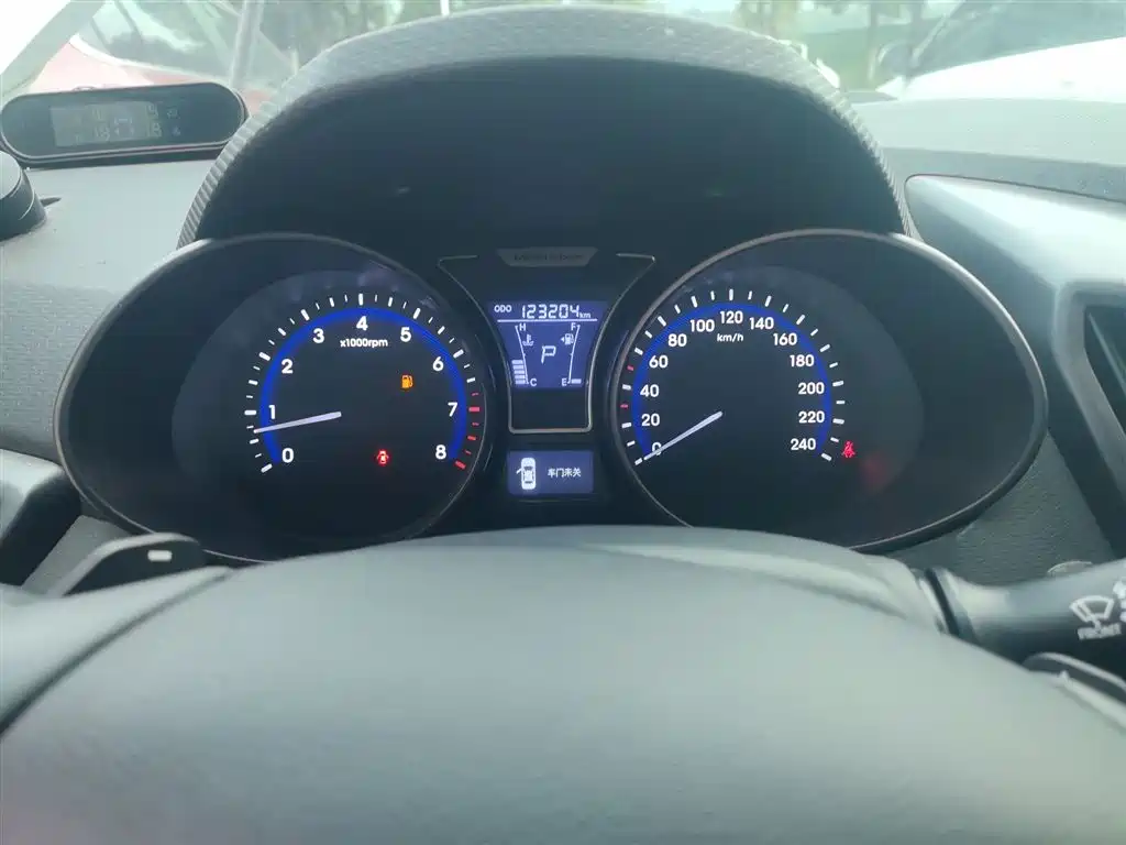 Hyundai Veloster 2012 1.6T Automatic Luxury фото 9