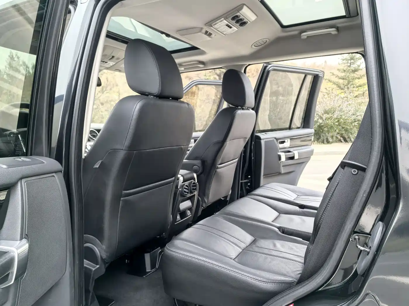 Land Rover Discovery 2011 3.0 SDV6 HSE Diesel фото 12
