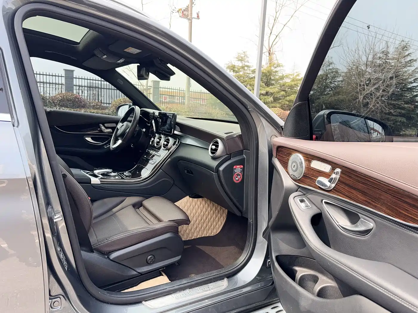 Mercedes-Benz GLC 2017 GLC 260 4MATIC Luxury фото 26