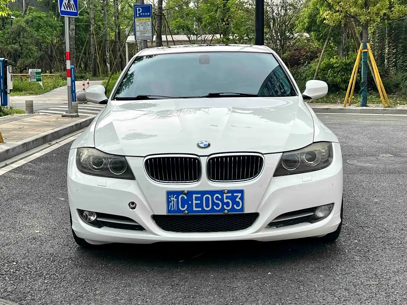 Photo 2 - BMW 3 Series