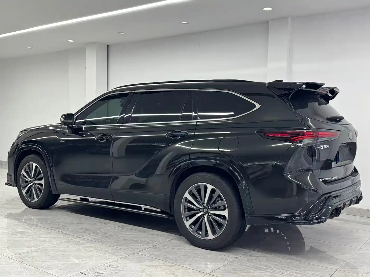 Toyota Crown Kluger 2025 2024 2.5L HEV 4WD Flagship Edition