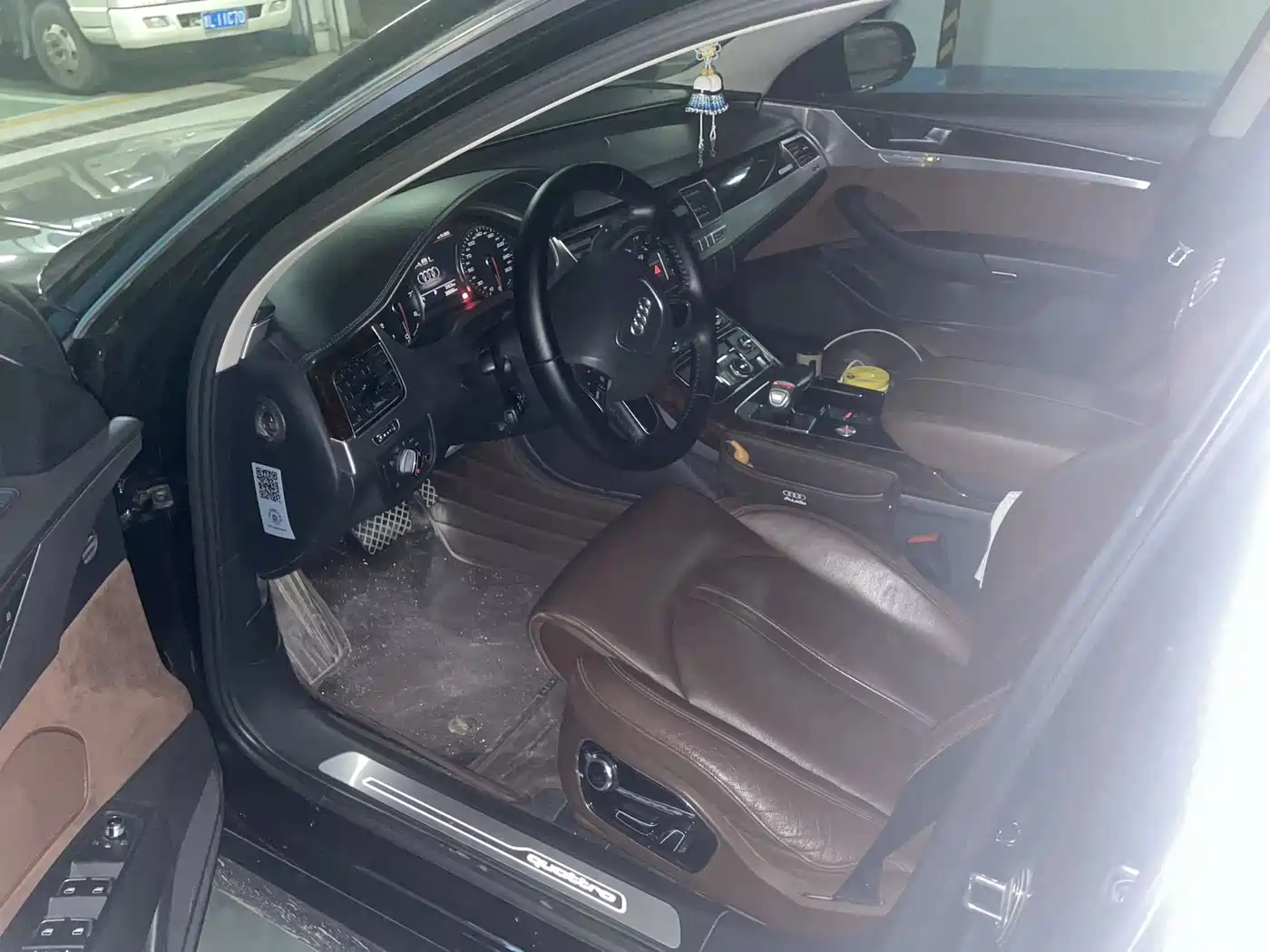 Фото 6 - Audi A8
