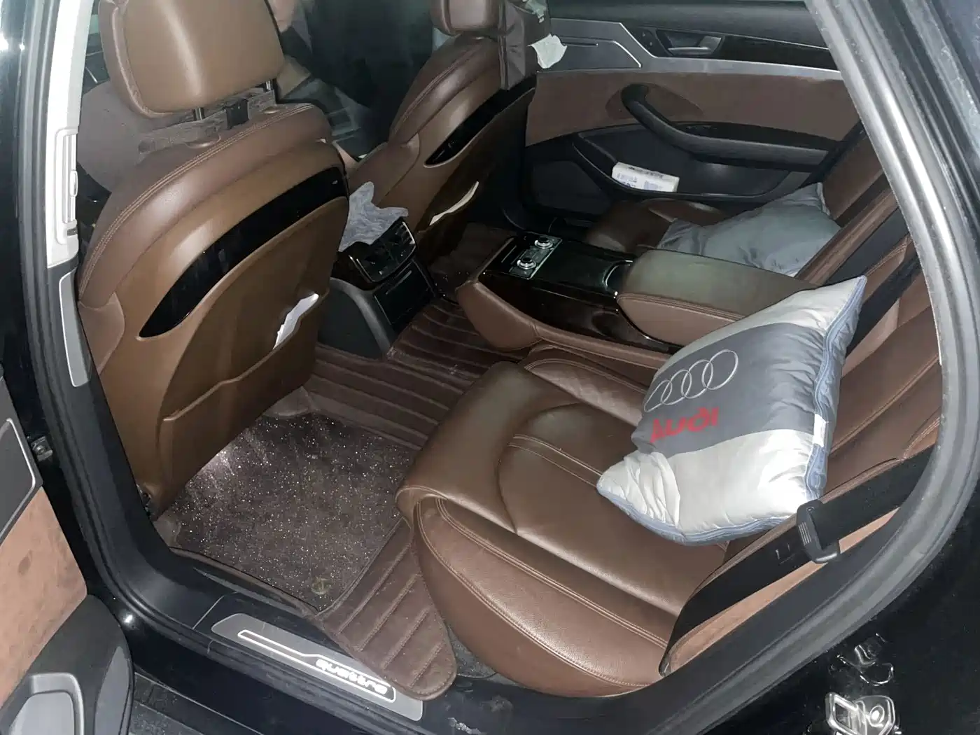 Фото 7 - Audi A8