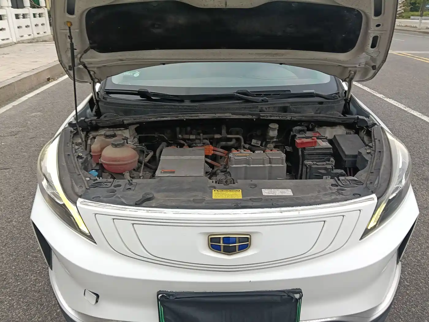 Geely Emgrand GSe 2019 2018 Premium Style
