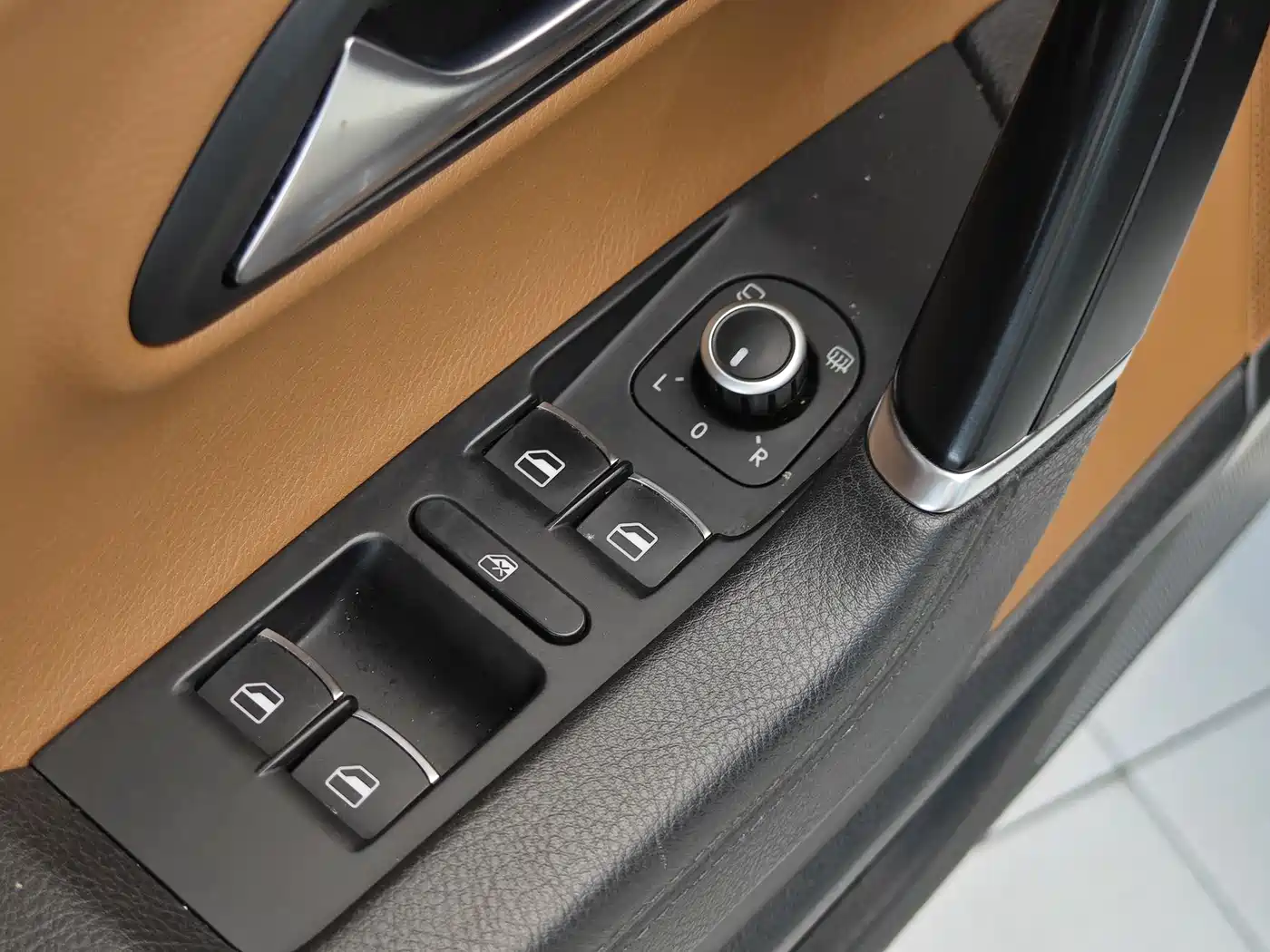 Volkswagen FAW-Volkswagen CC 2016 Model 1.8TSI Luxury фото 10