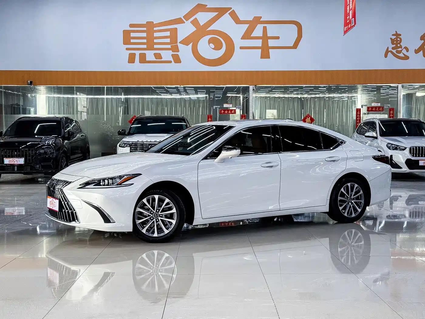 Lexus ES 2021 200 Excellence Edition фото 2