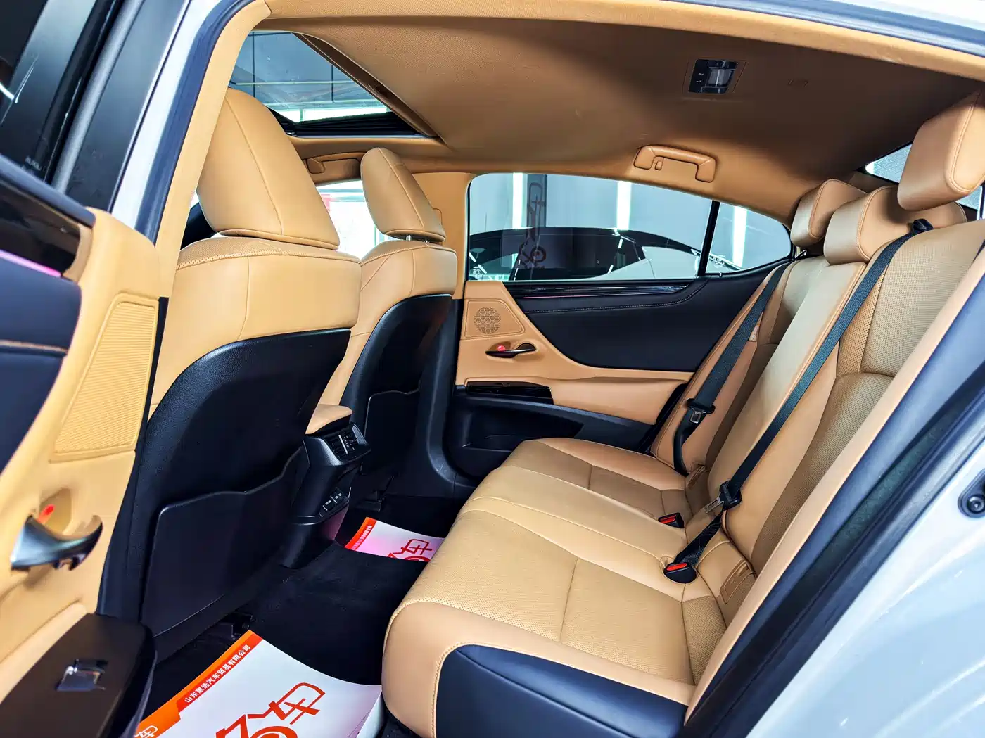 Lexus ES 2021 200 Excellence Edition фото 16