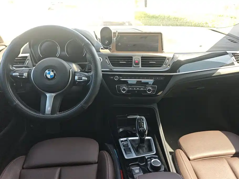 BMW 1 Series 2020 Model 120i M Sport Package фото 12