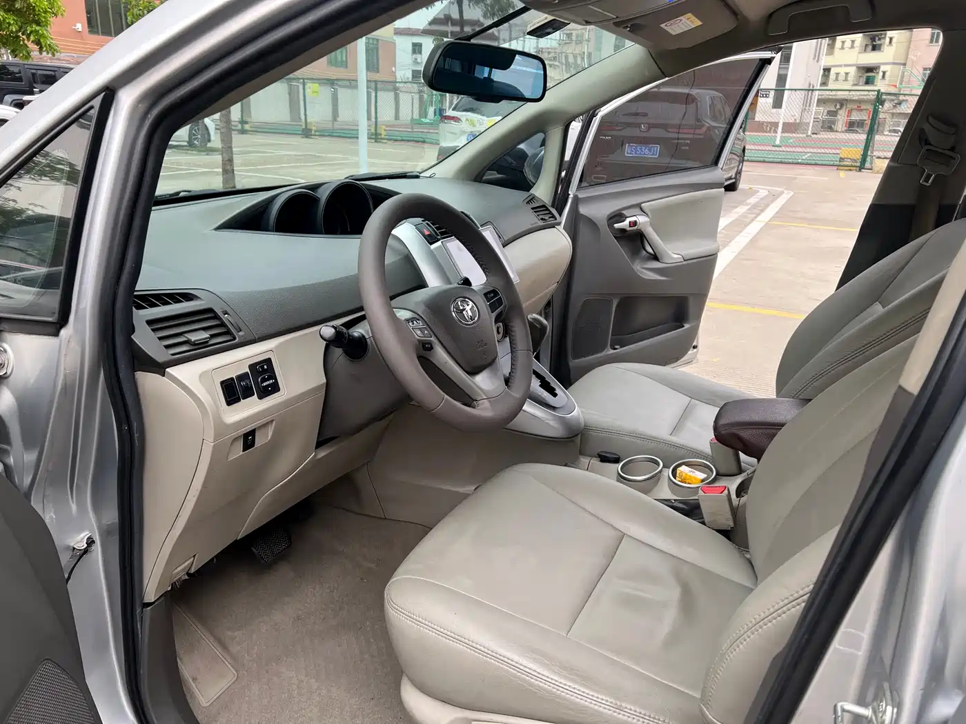 Toyota E'Z 2015 180E CVT Crossover Edition фото 10