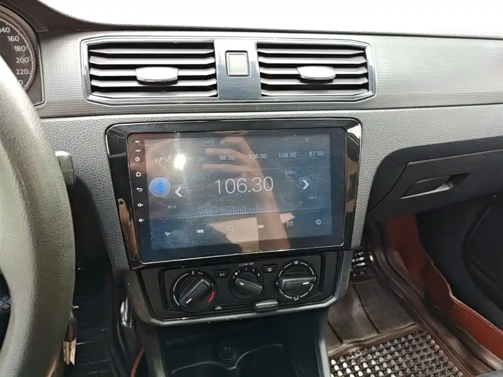 Volkswagen Santana 2016 1.4L Manual Trend Edition фото 13