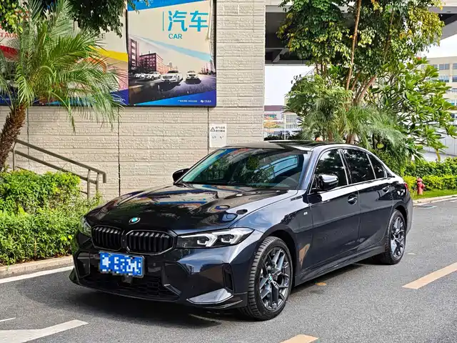 BMW 3 330Li, M Чёрный спорт-пакет