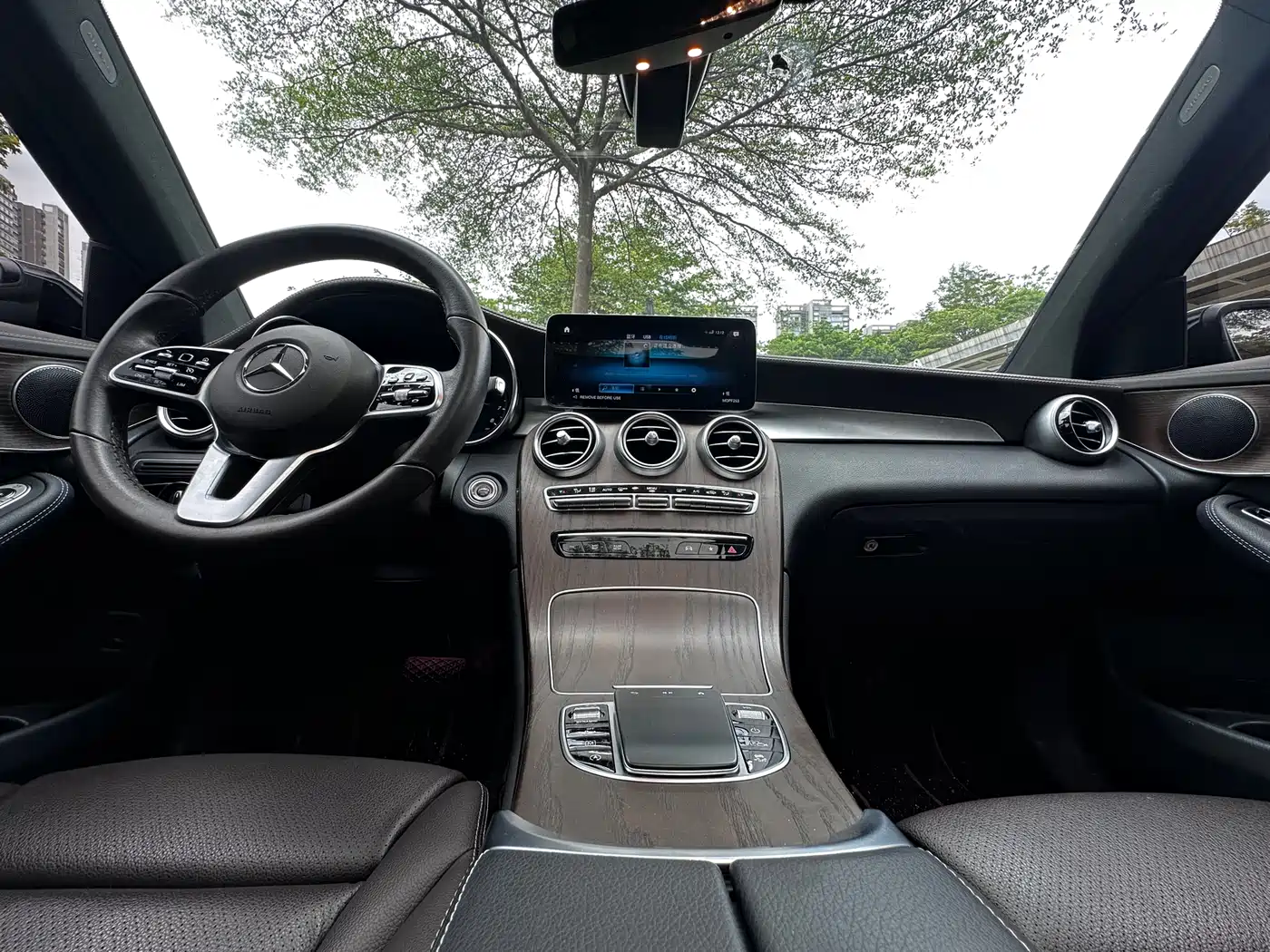 Mercedes-Benz GLC 2022 Facelift GLC 300 L 4MATIC Dynamic Collector's Edition фото 11