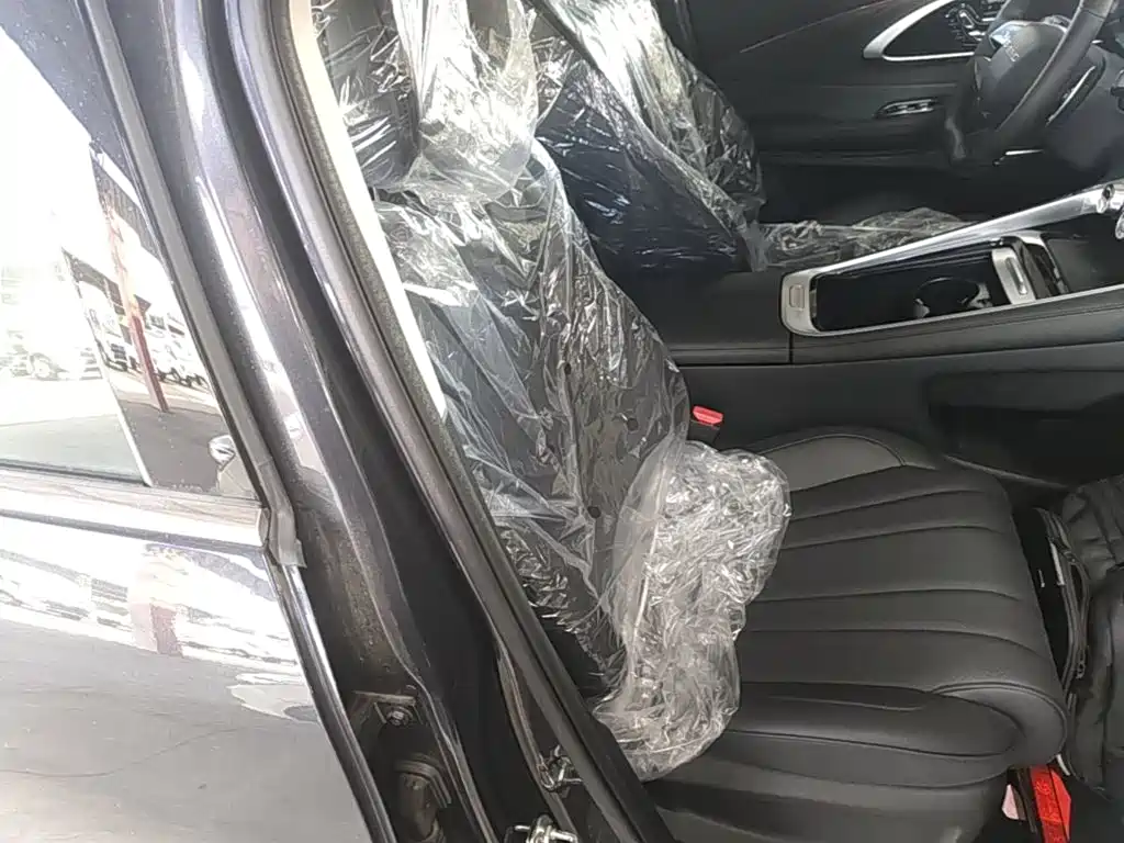 Exeed Lingyun 2026 2025 300T 2WD Starlight Edition