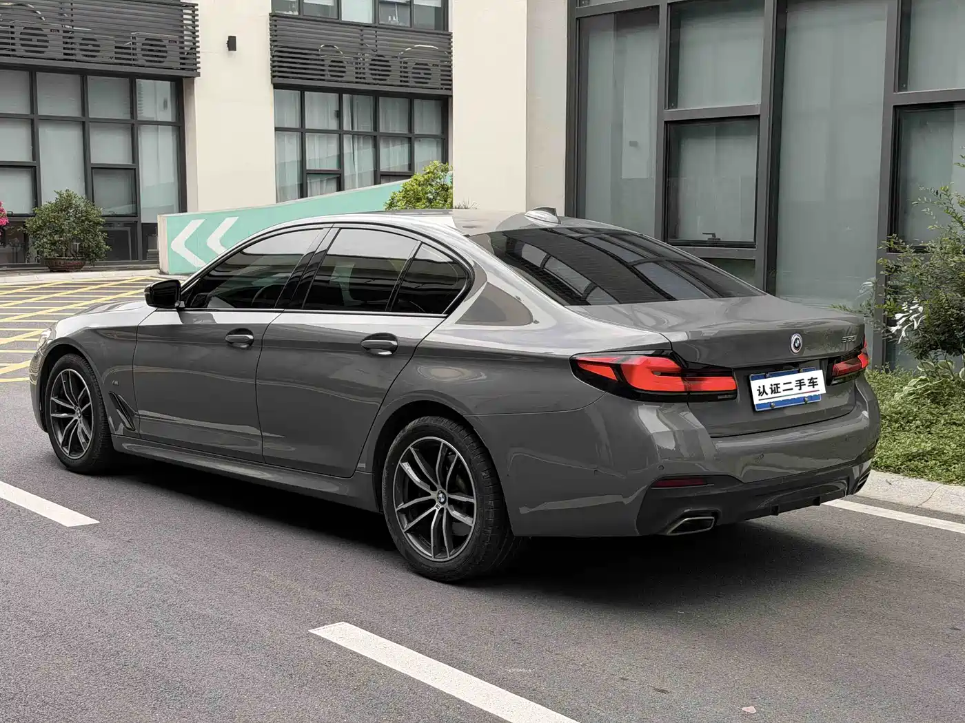BMW 5 Series (Import) 2022 525i M Sport Package фото 7