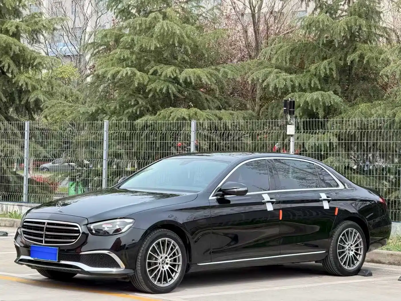 Mercedes-Benz E-Class 2023 E 260 L