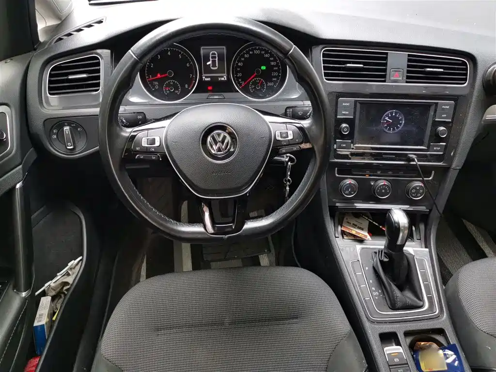 Volkswagen Golf 2018 1.6L Automatic Comfort фото 7