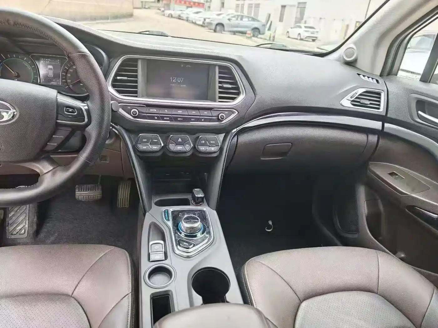 GAC Trumpchi Trumpchi GS4 New Energy 2017 1.5L PHEV Premium Edition фото 9