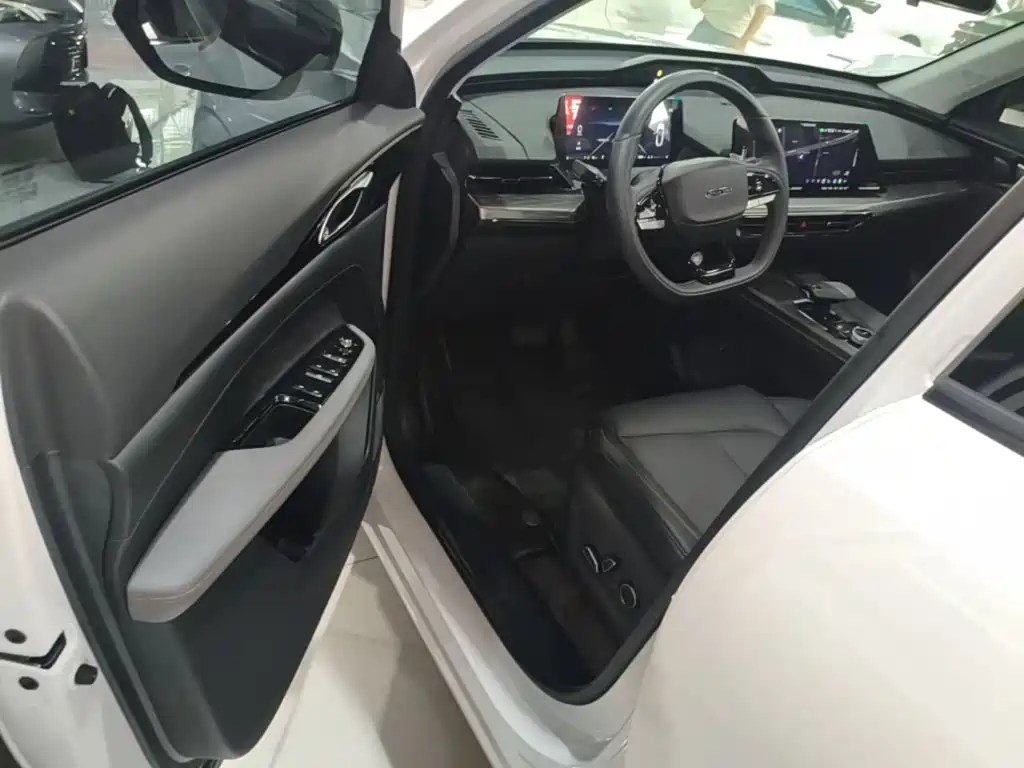 Changan Oshan Z6 2025 2023 Blue Whale 1.5T DCT Smart Leader Urban Edition